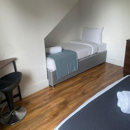 Sw16 Norbury Guesthouse Londýn Exteriér fotografie