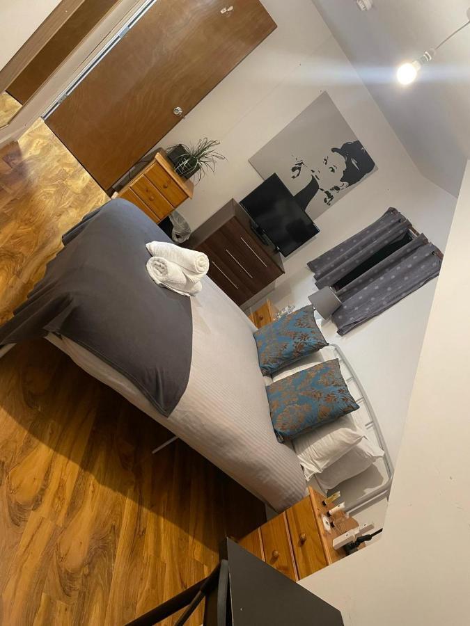 Sw16 Norbury Guesthouse Londýn Exteriér fotografie